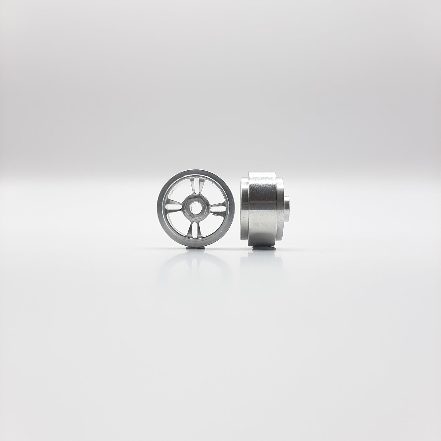 Staffs Slot Cars UK STAFFS183 STAFFS 4 SPOKE 15.8 X 8.5mm Front Alloy