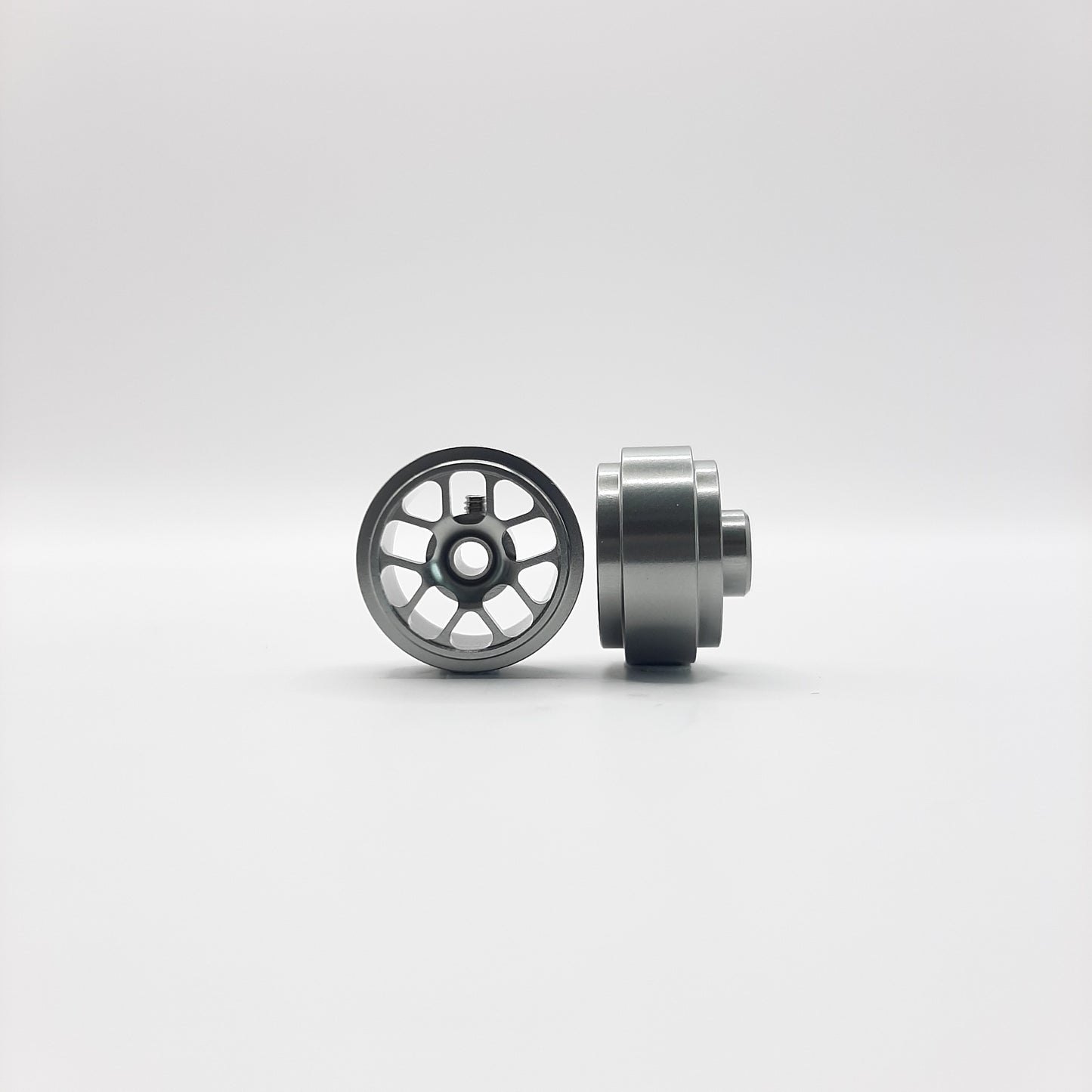 Staffs Slot Cars UK STAFFS221 STAFFS Hyper 15.8mm x 8.5mm Grey Alloy Wheel
