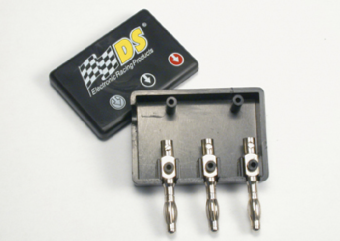 DS Electronics DS-0010 Conector compacto con bananas.
